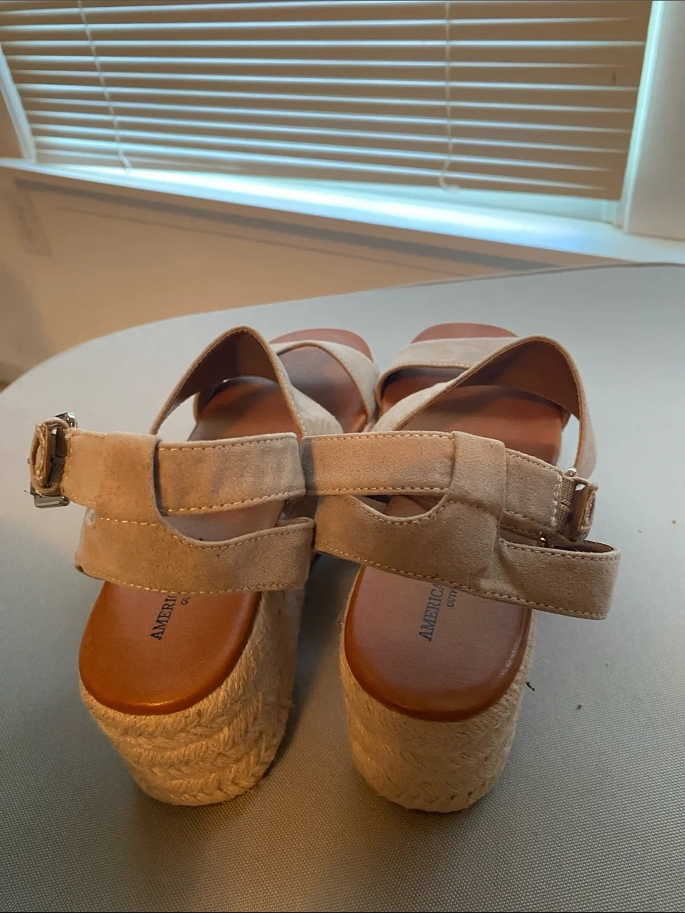 American Eagle Outfitters tan suede espadrille wedge sandals - size 7